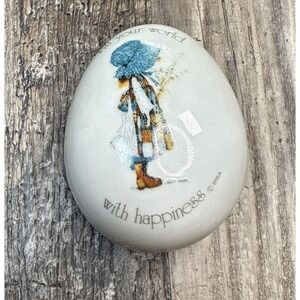 Vintage Holly Hobbie FILL YOUR WORLD WITH HAPPINESS Trinket Box Decorative Egg